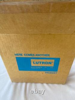 NEW Box 24 Lutron DVSCCL-153P-SW LED+ 3-Way Dimmer Switch Snow
