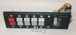 1970 Piper 28-140 Switch Panel, Dimmer, Carburant, Lumières, Batteries, Chaleur. Utilisé