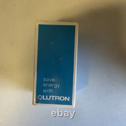 Lot de 13 interrupteurs variateurs électroniques Lutron LECL-153P-WH-3