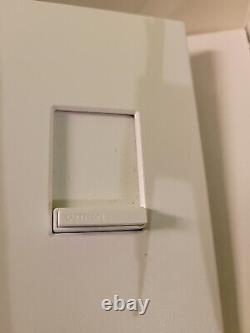 Lutron Nova NTF-103P-277-WH, Variateur de lumière fluorescent 3 voies 6A, 277V blanc