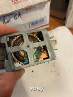 Un NOS Mopar 1969-1971 Plymouth Fury Chrysler Dimmer de lampe de panneau CORROSION